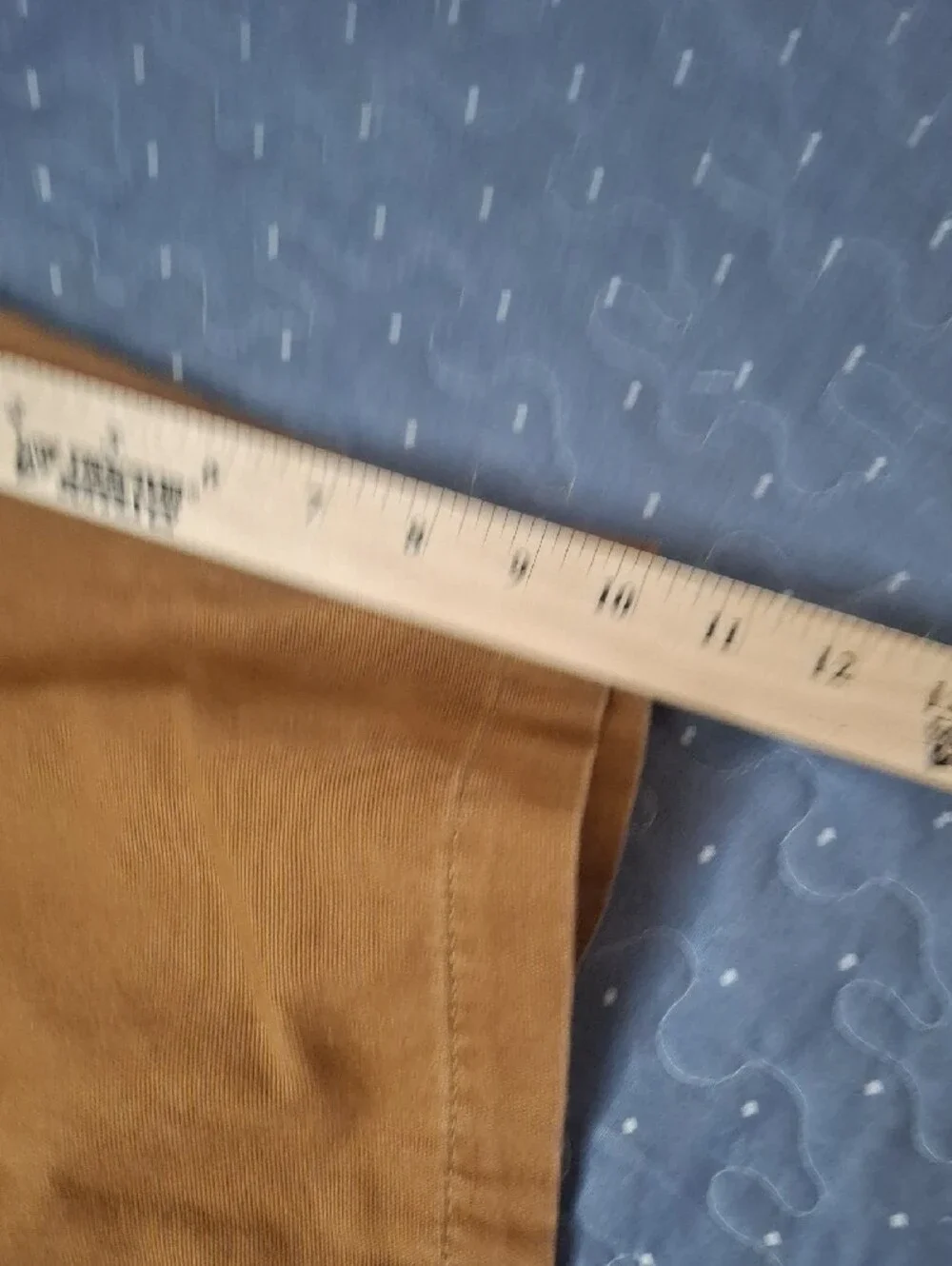 Wrangler Relaxed Fit Men's Cargo Shorts in Brown size 36